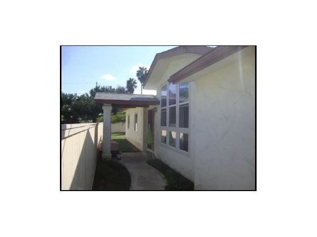 534 Rolling Hils Rd, Vista, CA 92083