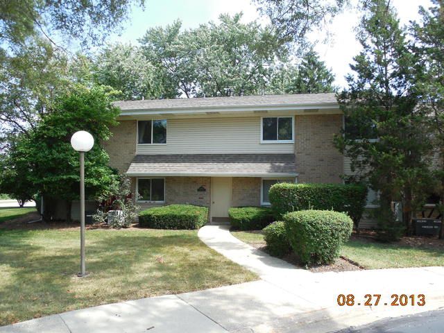 1760 Robin Walk Apt D, Hoffman Estates, IL 60169