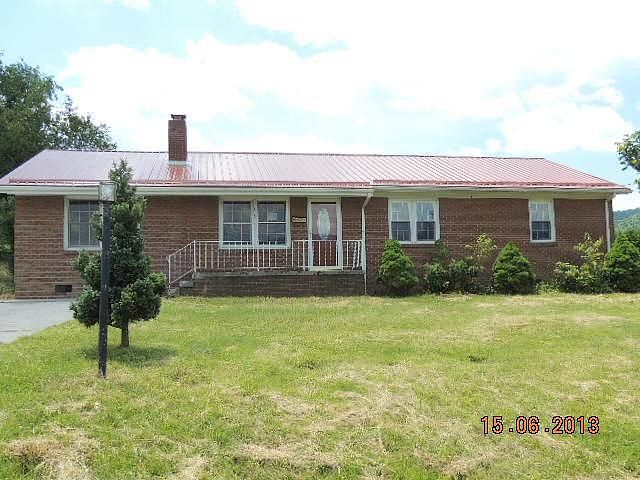 Locust, Pearisburg, VA 24134