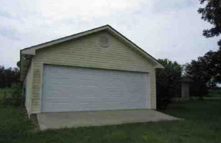 307 Clark Howell Rd, Ocilla, GA 31774