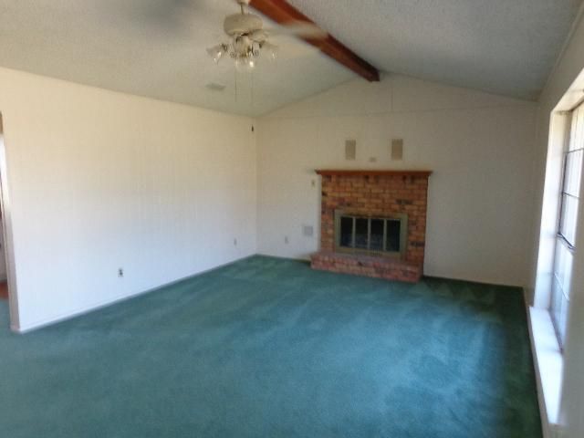 709 Buckboard St, Red Oak, TX 75154