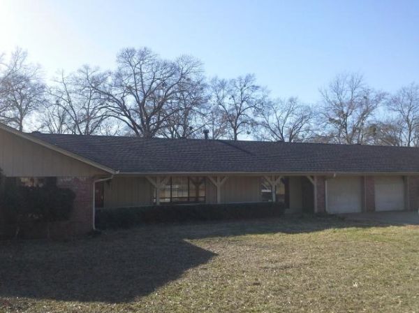 562 Garden Dr, Longview, TX 75603