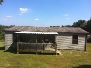 4283 Ronnie Lake Rd, Utica, KY 42376