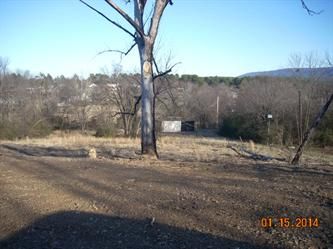 206 Elm Street, Hartford, AR 72938