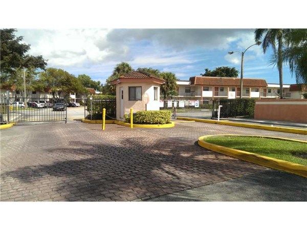 902 NE 209 ST # 102, Miami, FL 33179