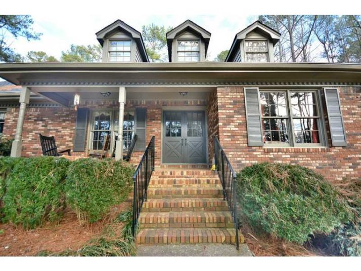 1293 Hillcrest Way, Lawrenceville, GA 30043