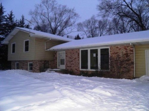 17217 F Ave, Muscatine, IA 52761