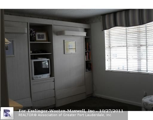 131 SE 3RD AV # 202, Dania, FL 33004