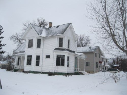 703 Yuba St, Janesville, WI 53545