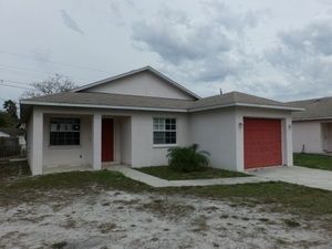 2511 33rd Avenue Dr E, Bradenton, FL 34208