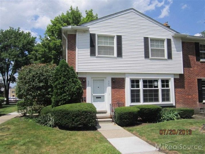 625 Notre Dame St, Grosse Pointe, MI 48230