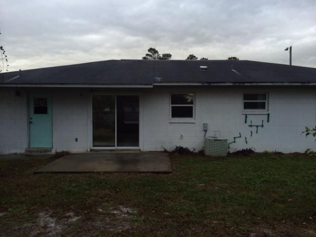 2663 Pam Street, Tavares, FL 32778