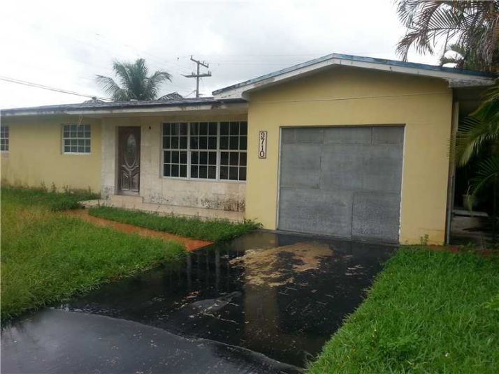 9710 SW 14 ST, Miami, FL 33174