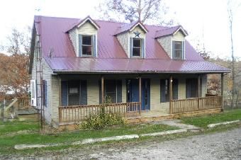 935 N Wolf Rd, Bloomfield, IN 47424