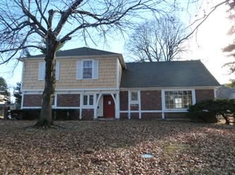 707 W 114th Terr, Kansas City, MO 64114