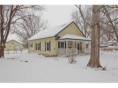610 School St, Carlisle, IA 50047