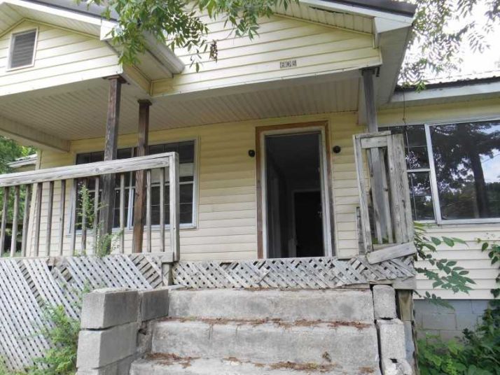 606 N Chattanooga Street, La Fayette, GA 30728