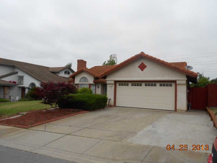 151 Farragut St, Hercules, CA 94547