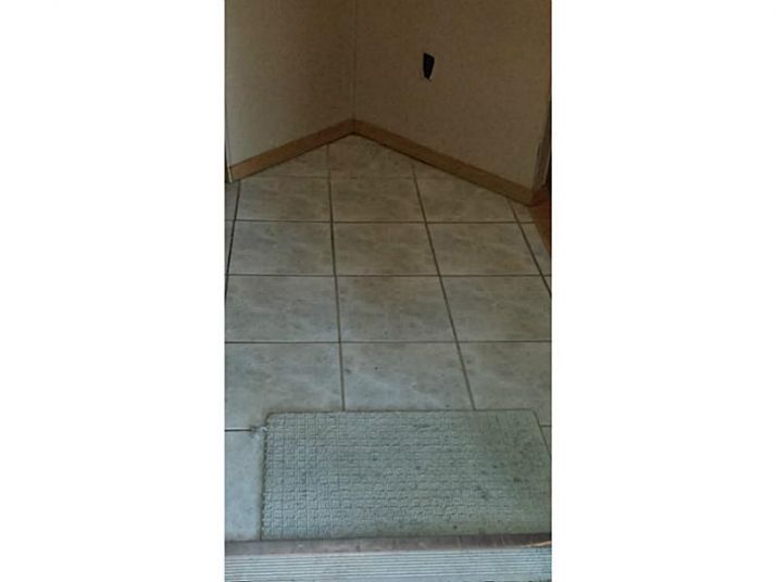 102 N Circle Drive, Ellenwood, GA 30294