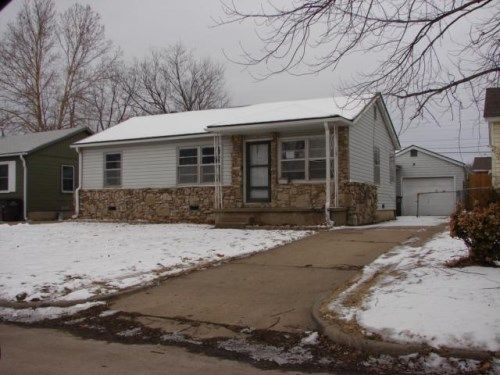 329 SE Elmhurst Ave, Bartlesville, OK 74006