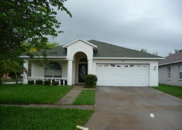 9807 White Barn Way, Riverview, FL 33569