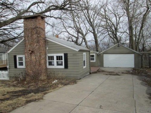 903 Bellevue Blvd S, Bellevue, NE 68005