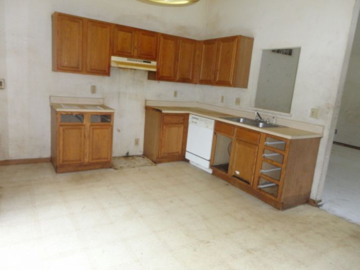 593 Edwards Avenue, Benton Harbor, MI 49022