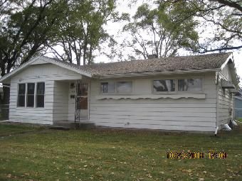 1216 Tilton Park Dr, Dixon, IL 61021