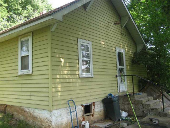13423 HOLLAND AVE, Siloam Springs, AR 72761