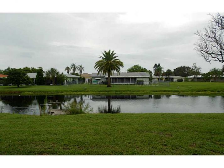 40 Annapolis Ln, Rotonda West, FL 33947