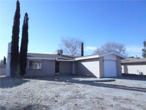 5787 Butte Dr, Santa Teresa, NM 88008