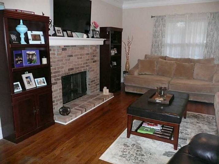 1235 Club Walk Drive, Atlanta, GA 30319