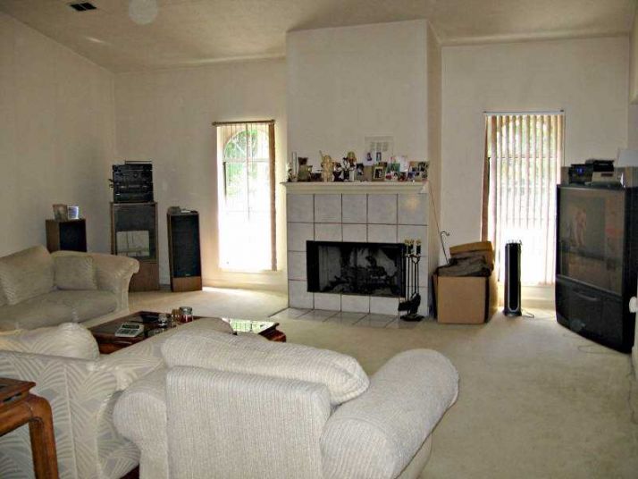 102 Creek Cove Lane, Ellenwood, GA 30294