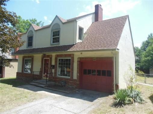 7331 Charlotte St, Kansas City, MO 64131