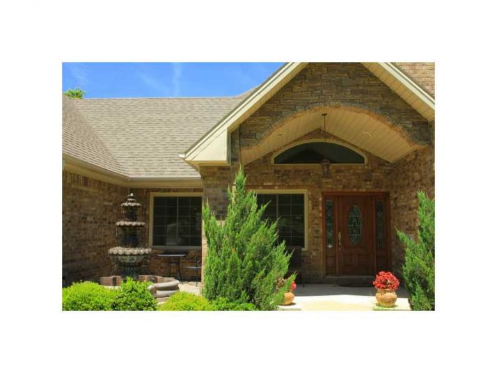 18040 PEACH BLOSSOM LN, Gentry, AR 72734