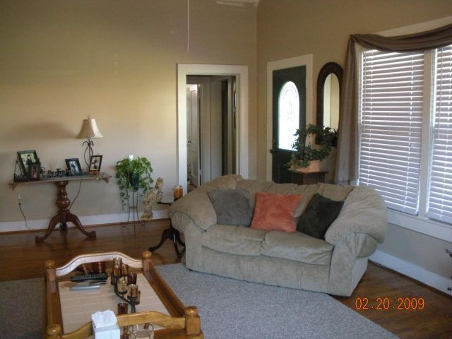 752 Bates St, Batesville, AR 72501