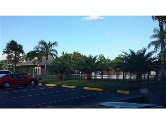 8557 SW 137 AV # 8557, Miami, FL 33183