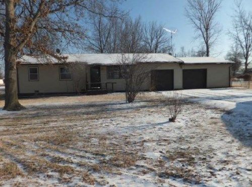 402 SW 3rd St, Afton, OK 74331