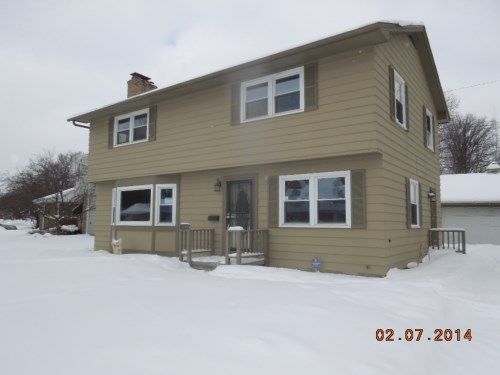 2521 Bedford Rd, Lansing, MI 48911