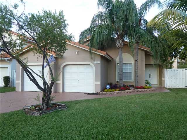 6123 NW 183 LN, Hialeah, FL 33015