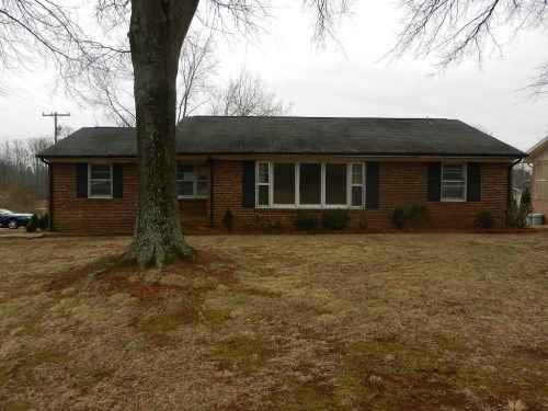 2101 2nd Ave NW, Hickory, NC 28601