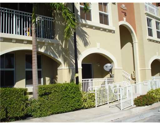 10855 NW 88 TE # 101, Miami, FL 33178