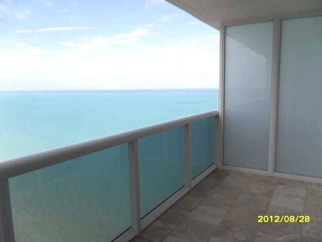 1830 OCEAN DR, Hallandale, FL 33009