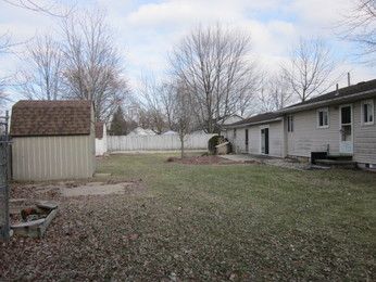 1694 Ann St, Carleton, MI 48117