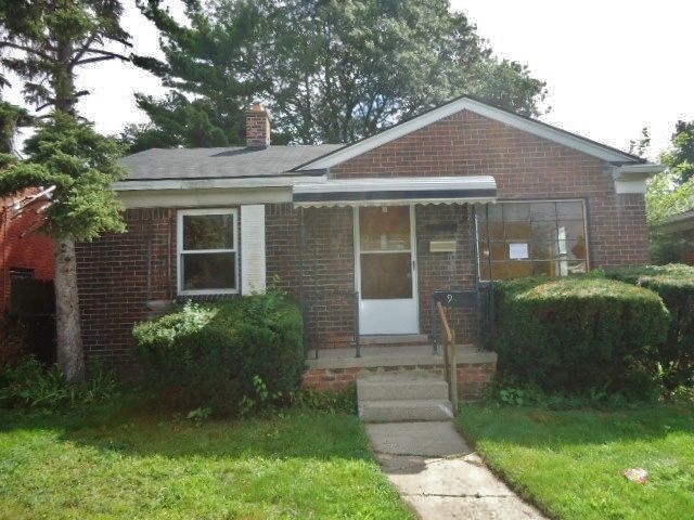 19330 Schoenherr St, Detroit, MI 48205