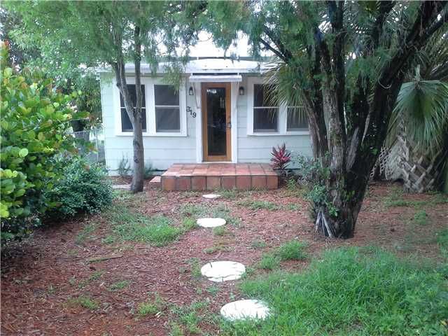 319 N F ST, Lake Worth, FL 33460