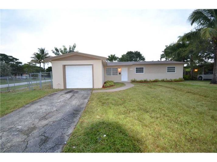 19280 SW 93 RD, Miami, FL 33157