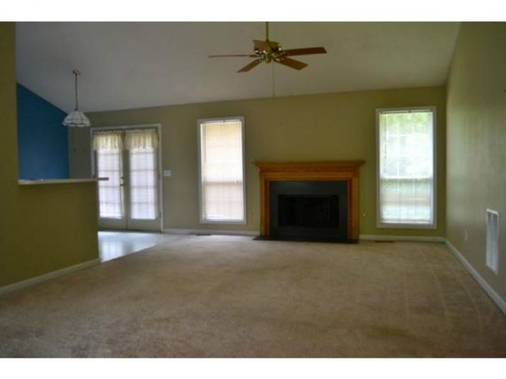 319 Chesapeake Ridge, Woodstock, GA 30189