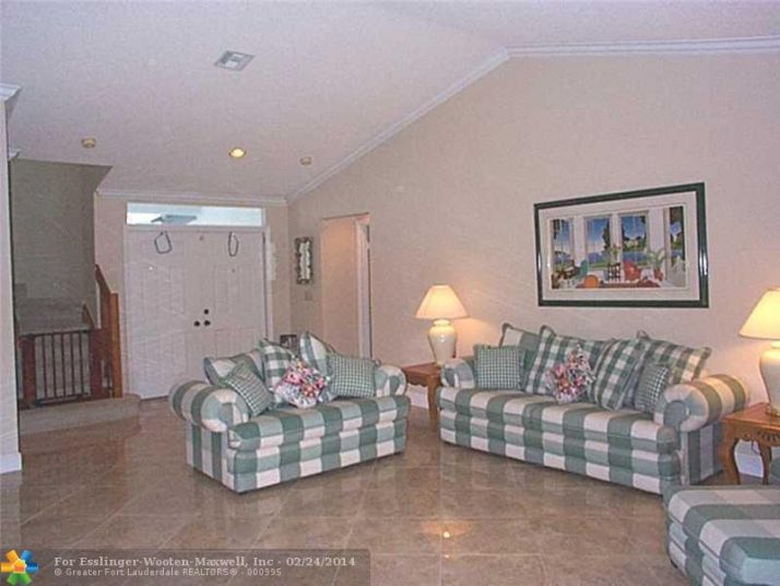 10830 NW 18TH CT, Fort Lauderdale, FL 33322