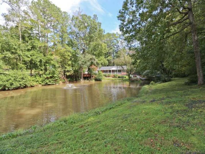2570 Pinewood Drive, Marietta, GA 30068